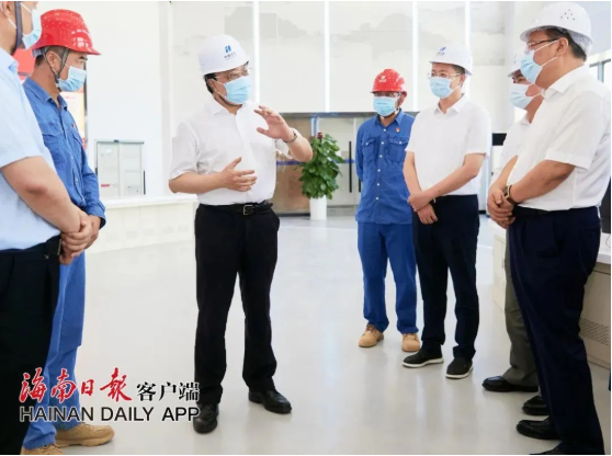 歡迎海南省省委常委，省委副書記，省長馮飛蒞臨馳大幕墻公司承接的洋浦華能幕墻項(xiàng)目視察